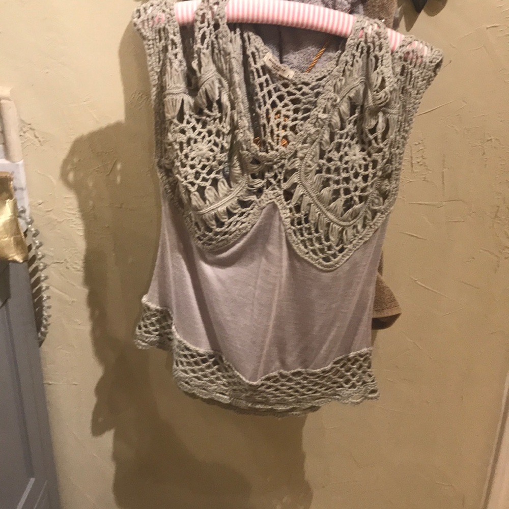 Crocheted cold shoulder